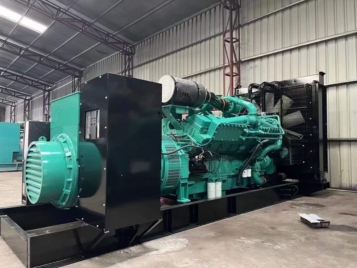 高坪如何降低 800kW 柴油发电机输出电流的波动？