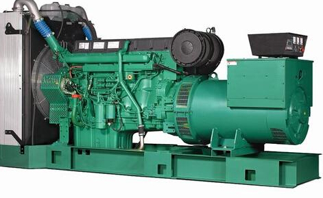 高坪发电机除垢后需要用清水冲洗水冷式机油散热器几次？